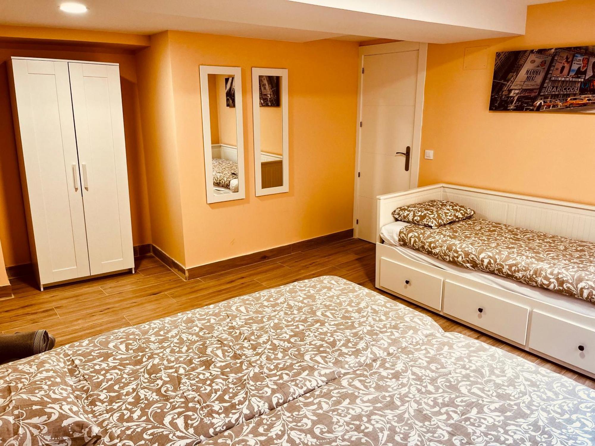 Apartamentos San Nicolas Logroño Exteriör bild
